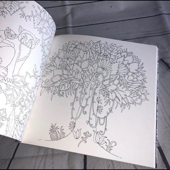 Johanna Basford Magical Jungle Book - Picture 3 of 5